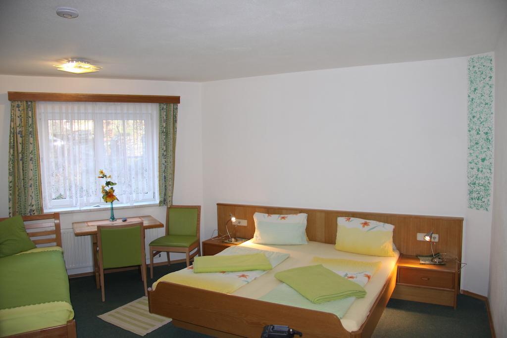 Pension Maier Bed & Breakfast Flattach Room photo